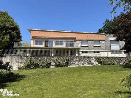 maison 7 pièces 200 m²