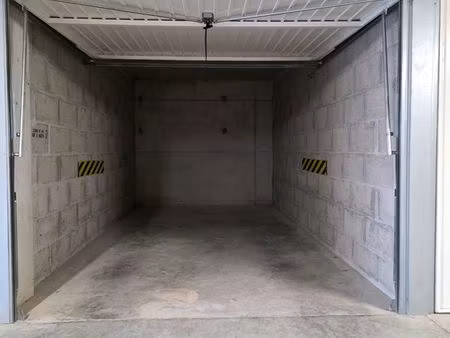 garage fermé dans résidence sécurisée