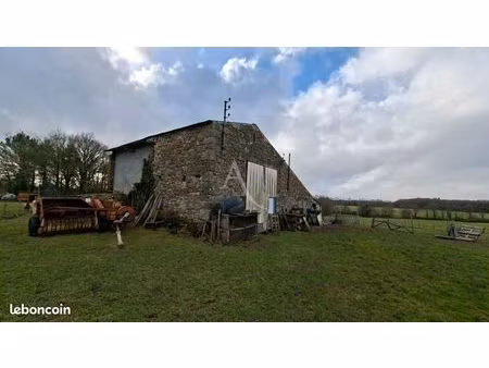 bâtiment 3 pièces 128 m²