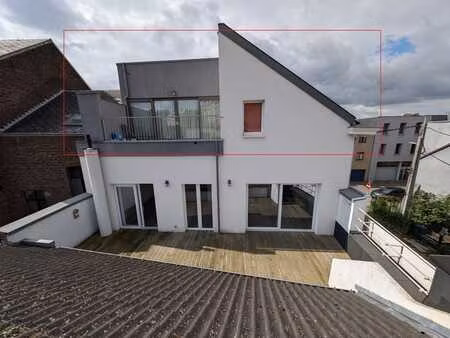 superbe rooftop avec terrasse - peb b