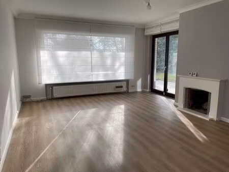 waterloo – rdc standing avec terrasse et jardin