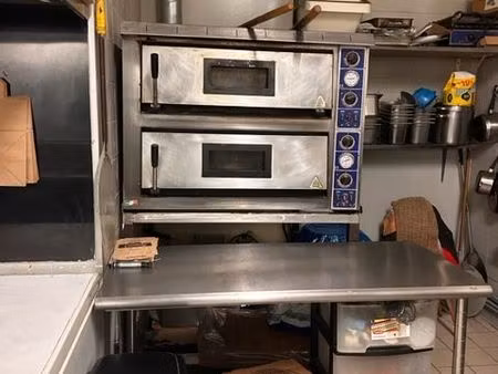 restaurant pizzeria snacking