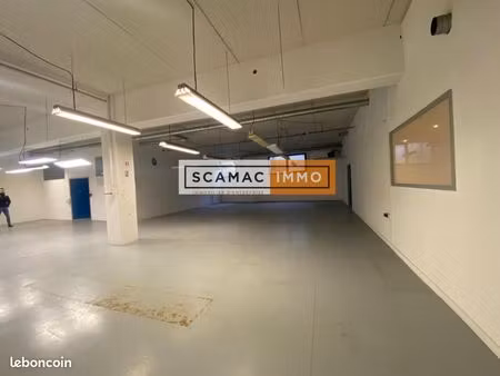 local d'activité 591 m²