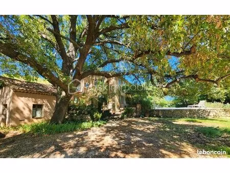 ferme 9 pièces 240 m²