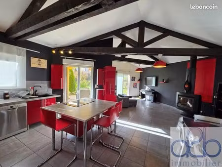 villa 5 pièces 140 m²