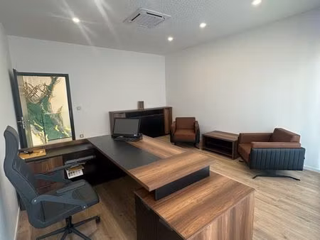 locations bureaux neufs climatisés + cuisine équipée + sanitaires communs