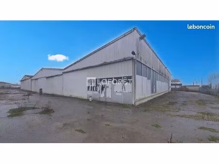 local industriel 2 052 m²