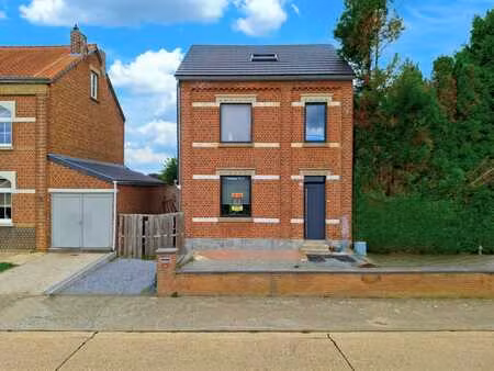 maison 4 facades  3 chambres et jardin