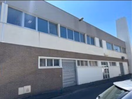 bureaux et stockage à louer