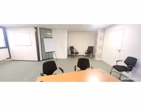 bureau professionnel 40 m² lumineux et calme – chatou centre – parking possible