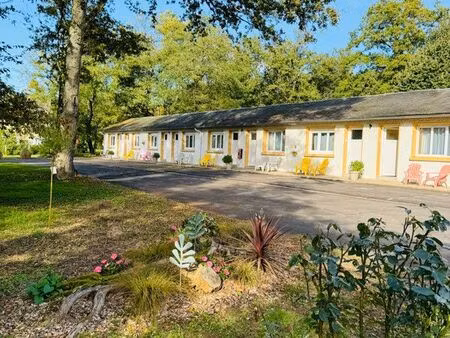 hôtel de 12 chambres