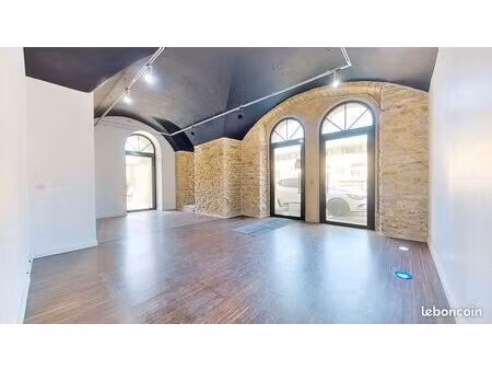 local commercial 139 m²