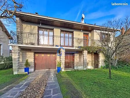 maison 6 pièces 156 m²