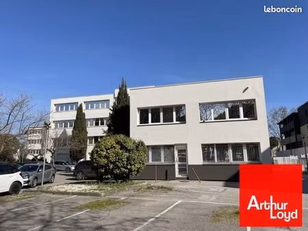 bureaux 320 m²