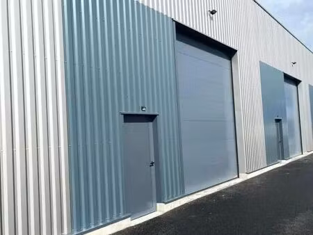 entrepôt 200m2