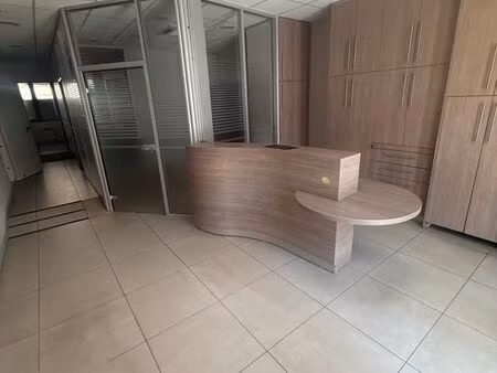 local commercial 100m2 grande visibilité lunel