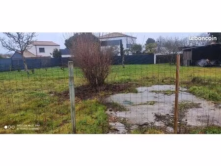 terrain à bâtir sur st pazanne 44680