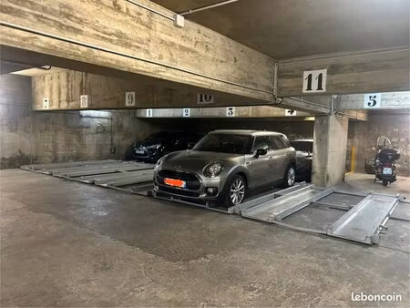 parking securise - emplacement recherché