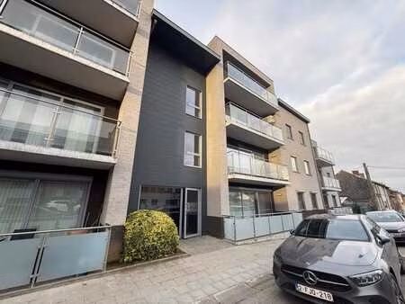 appartement lumineux au rdc avec parking privé et jardin