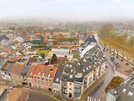 kwalitatief verhuurde investeringseigendom 5 app. en 5 ga...