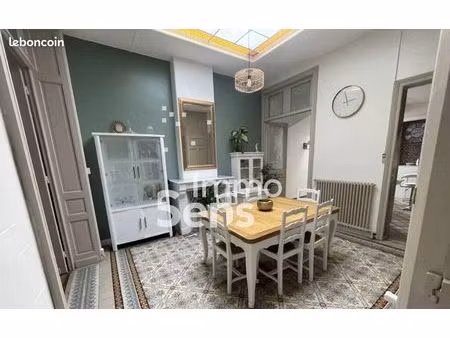 maison 5 pièces 144 m²