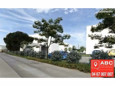 local d'activité 1 685 m²