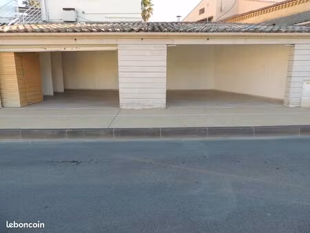 loue local commercial marseillan plage saison 2026