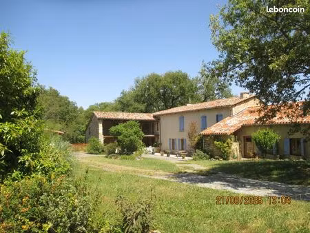 maison avec terrain et gîte