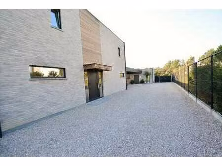 belle villa récente à vendre situé au calme  villa conte...