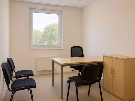 bureau lumineux — celleneuve — clim  fibre  parking inclus