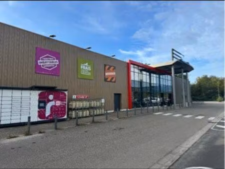 local commercial alimentaire 1350m2