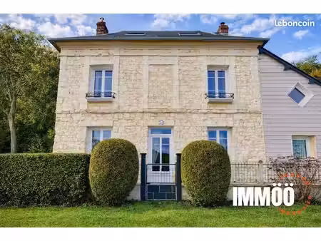 propriété 6 pièces 135 m²