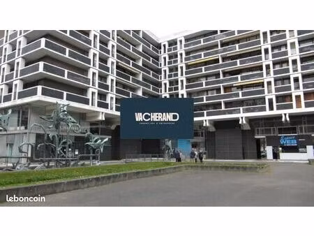 local commercial 73 m² lille