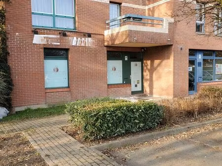 local professionnel/commercial 46 m2 v d'ascq v2