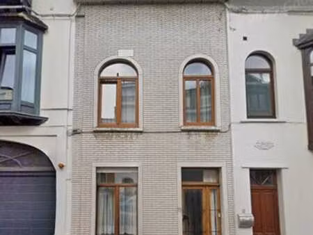 belle maison 2 façades à rénover - proximité place keym