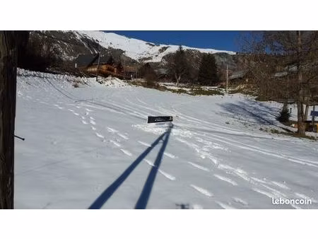 terrain 590 m² jarrier