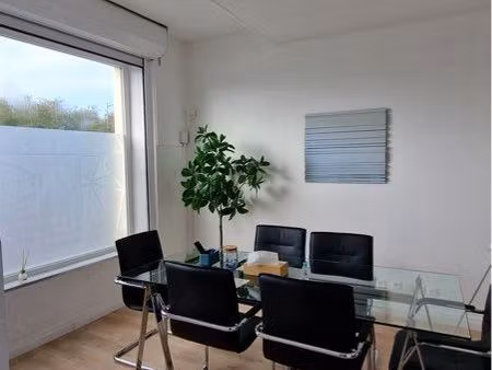 local commercial 80m2