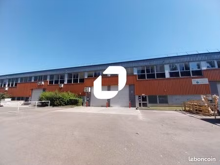 local d'activité 630 m²