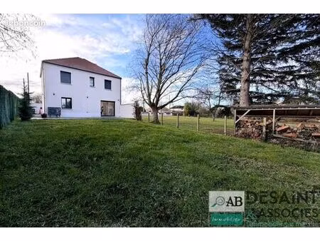 maison 6 pièces 105 m²
