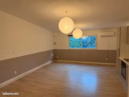 location bureau 48 m2 zac mercorent