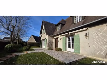 maison 9 pièces 184 m²