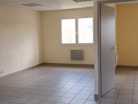 bureau 51 m2 annecy sud (chavanod)