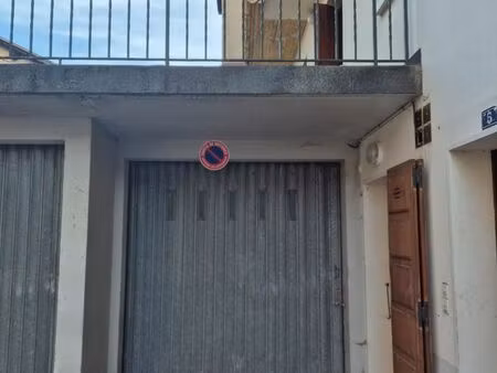 garage / box 25m2 centre de rumilly