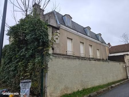 maison 6 pièces 150 m²
