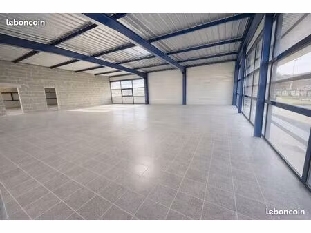166m2 - entrepôt - showroom - bureau