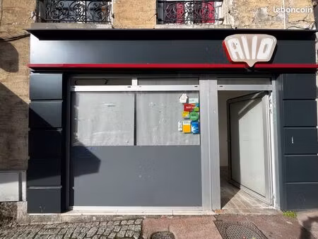 local commercial restaurant pizzeria