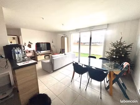 charmant appartement t3 avec terrasse