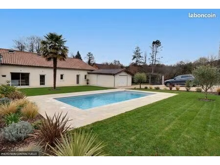 maison 8 pièces 163 m²