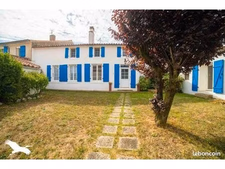 maison 8 pièces 310 m²