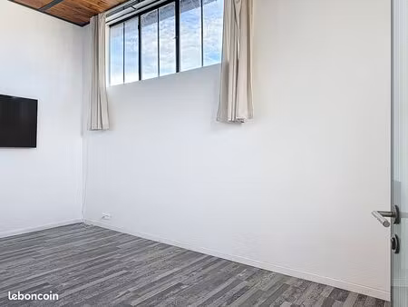 loue bureau 26m² à persan
